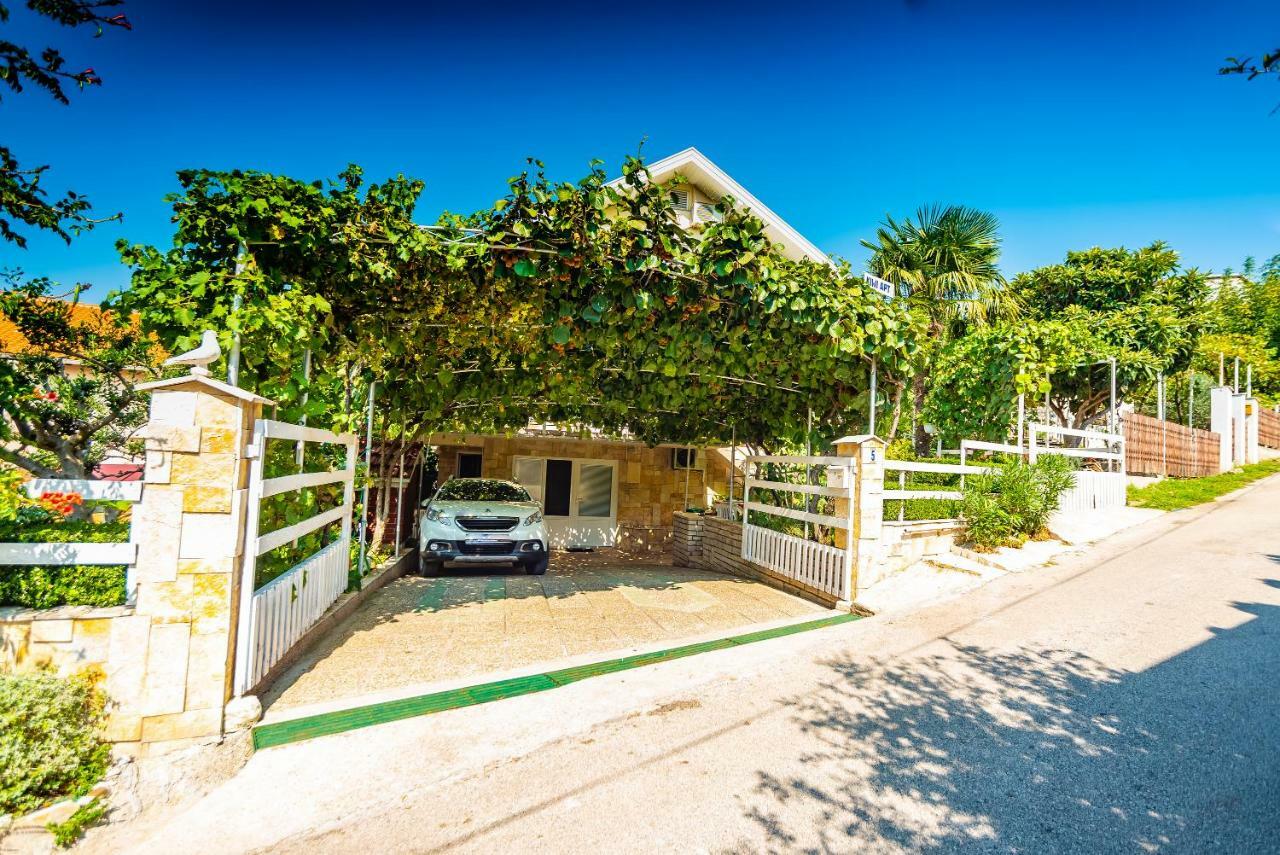 Kiwi apartments Gornji Karin Zewnętrze zdjęcie